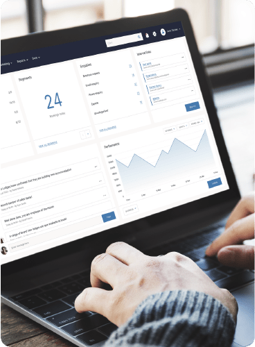 Inspiretec_travel_CRM_sector_rectangle Inspiretec travel CRM dashboard screenshot on a laptop